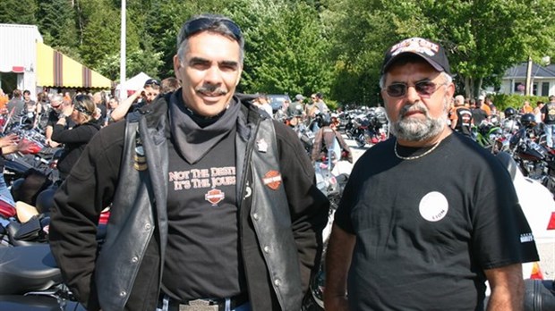 Les Harley ont réveillé le soleil à Windsor pour le Poker Run