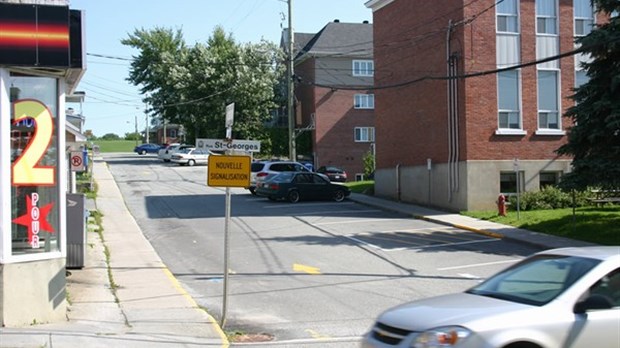 Windsor... Les rues Lemire, Longpré et Jean XXIII à sens unique