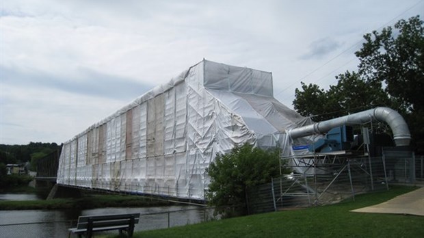 Actes de vandalisme sur le pont Mackenzie de Richmond