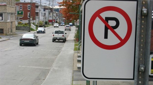 Le stationnement interdit sur la rue Saint-Georges, de la 5e avenue à la rue Principale Nord