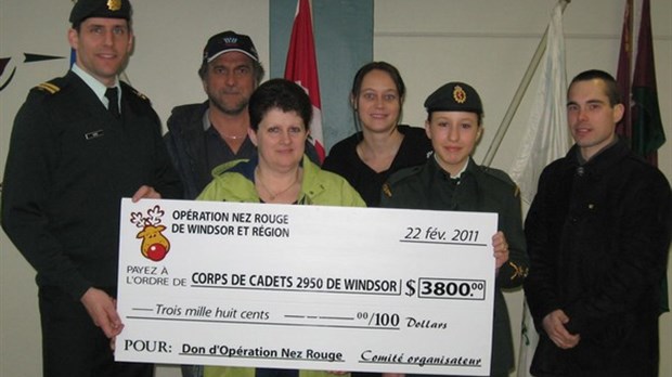 Nez Rouge de Windsor et région remets 3800$ aux Cadets