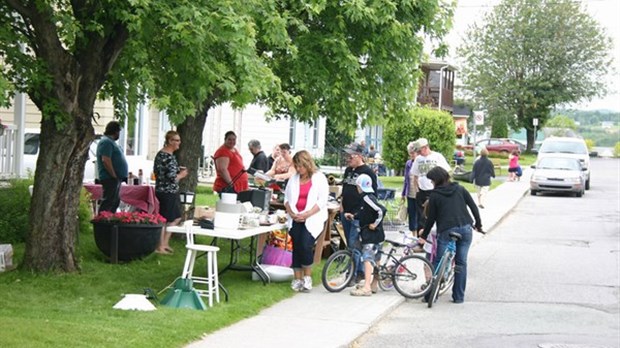 Ventes de garage : un samedi sans pluie