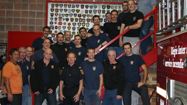 Les pompiers Jean-Pierre Allaire et Denis Tardif honorés pour leurs années de service