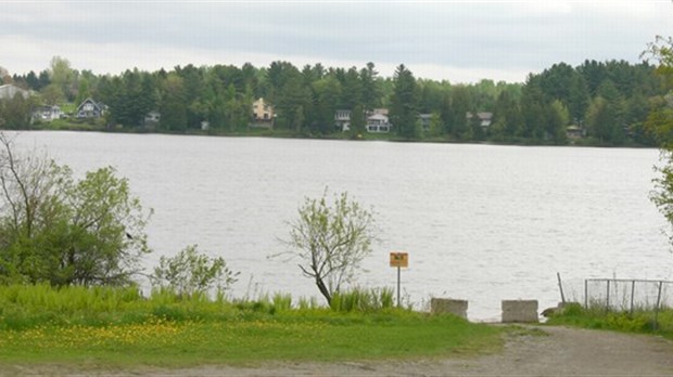 Claude Poulin prend le relais de Gilles Messier à la présidence du lac Saint-François