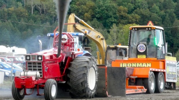 Populaires, les tires de tracteurs à l'Expo Richmond