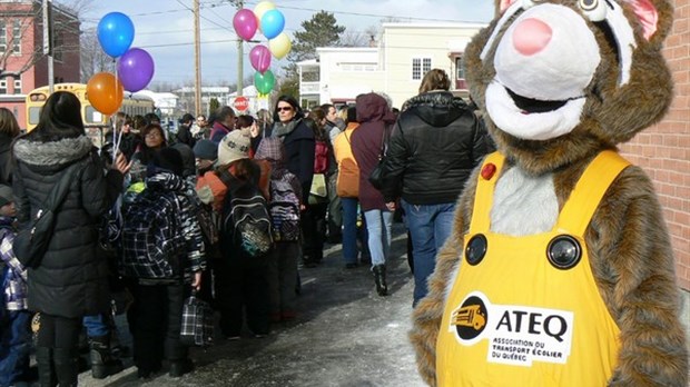 Le personnel et les élèves de l’école Saint-Philippe vivent leur première journée au Transit