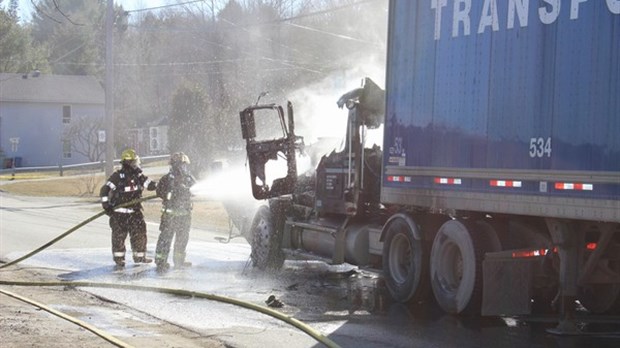 Camion en feu dans le secteur Greenlay