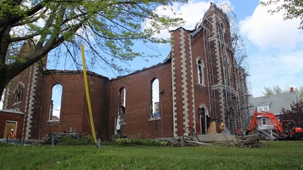 Église Saint-Philippe : Projet de reconstruction et opposition à la démolition