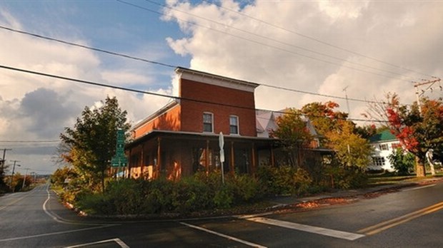 Ma place en politique : les quarts de finale à Saint-Camille entre Les Sources et le Val-Saint-François