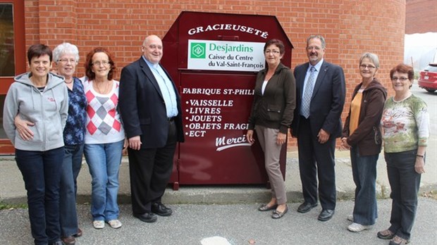 Une contribution de la Caisse Desjardins au comptoir du jeudi de Windsor