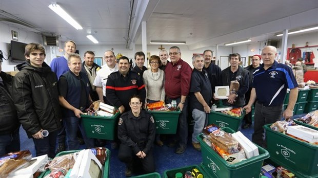 Distribution des paniers de Noël à Windsor