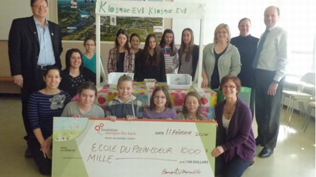 Le comité EVB de l'école du Plein-Coeur de Richmond s'est mérité un  prix de la Fondation Monique-Fitz-Back.