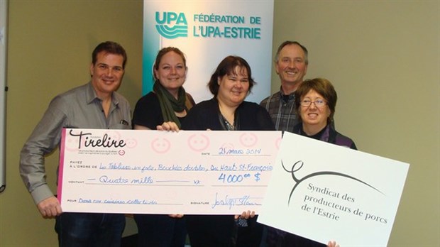 La Fondation Tirelire remet 4 000 $ à trois cuisines collectives de l’Estrie