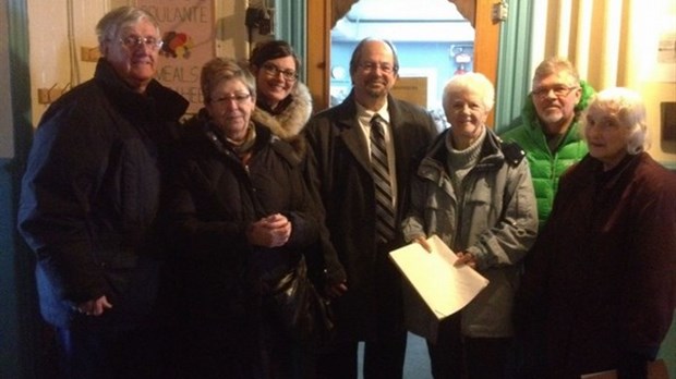 Geoffrey Kelley et Karine Vallières à la rencontre des citoyens anglophones