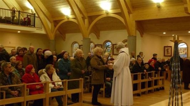 Première messe à l'église St-Phliippe de Windsor