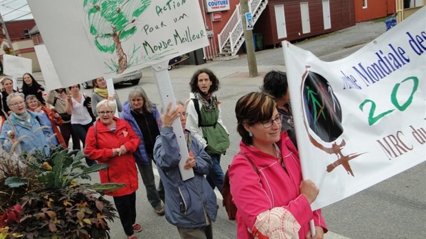 Marche mondiale des femmes dans le Val-Saint-François