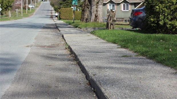 Trottoirs à Saint-François : 489 non et 191 oui