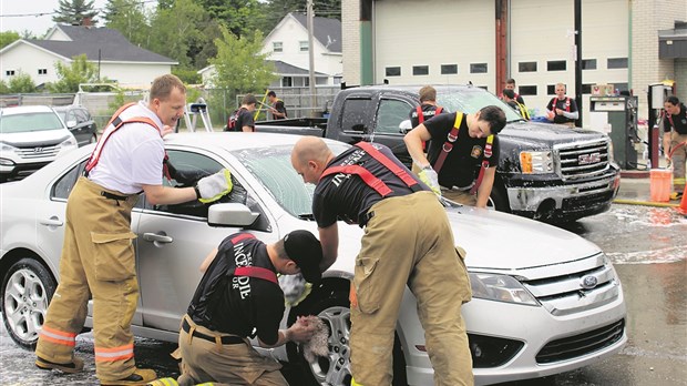 Bonne participation au lave-auto des pompiers