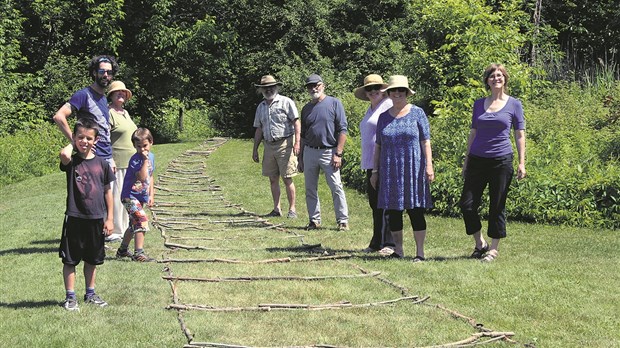 Une voie ferrée refait surface et un pont se construit...