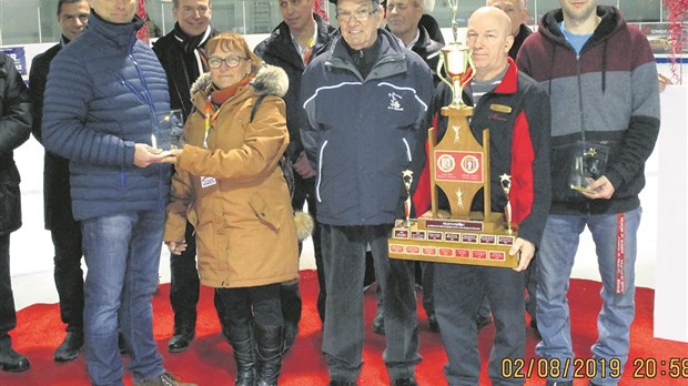 Hommage aux bénévoles du tournoi Mousquiri