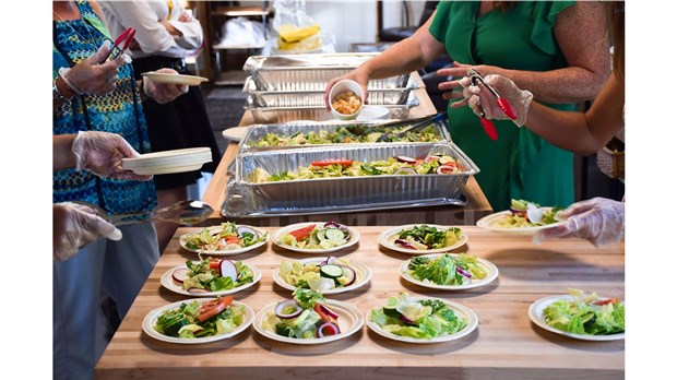 Repas communautaire pour les nouveaux résidents