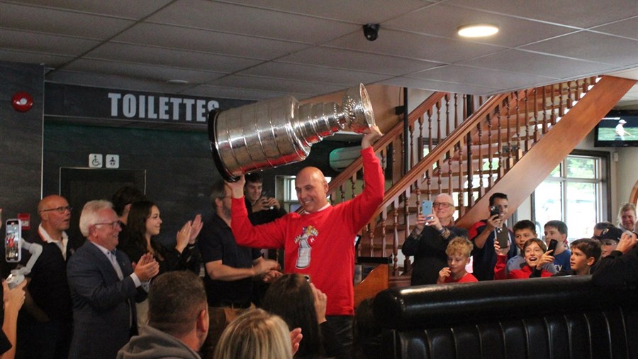 La coupe Stanley et une campagne de financement pour l’aréna de Saint-Denis